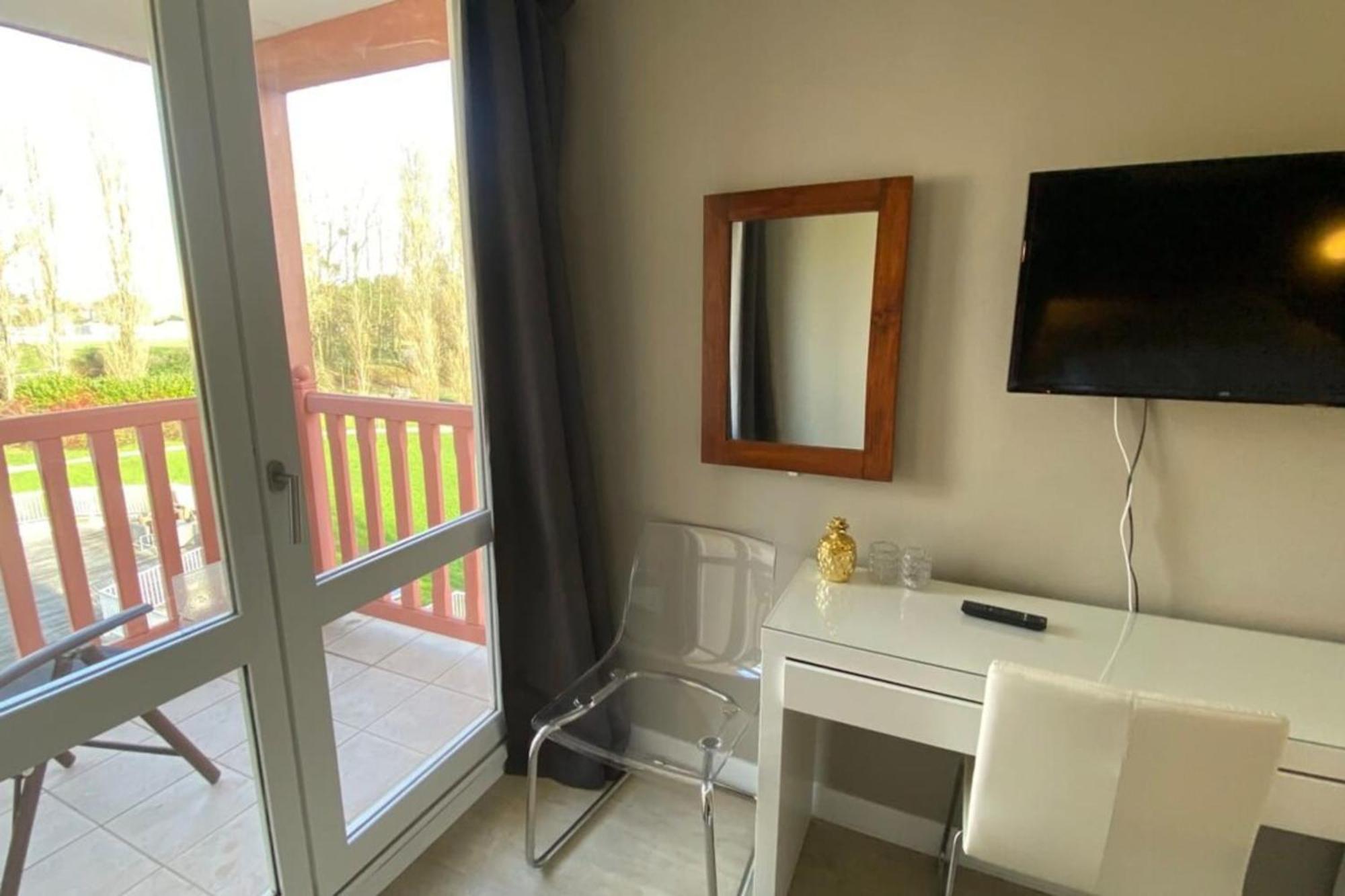 Very Nice 6 Person Apart With Swimming Pool Tennis Court And Car Park 202 Le Touquet Exterior foto